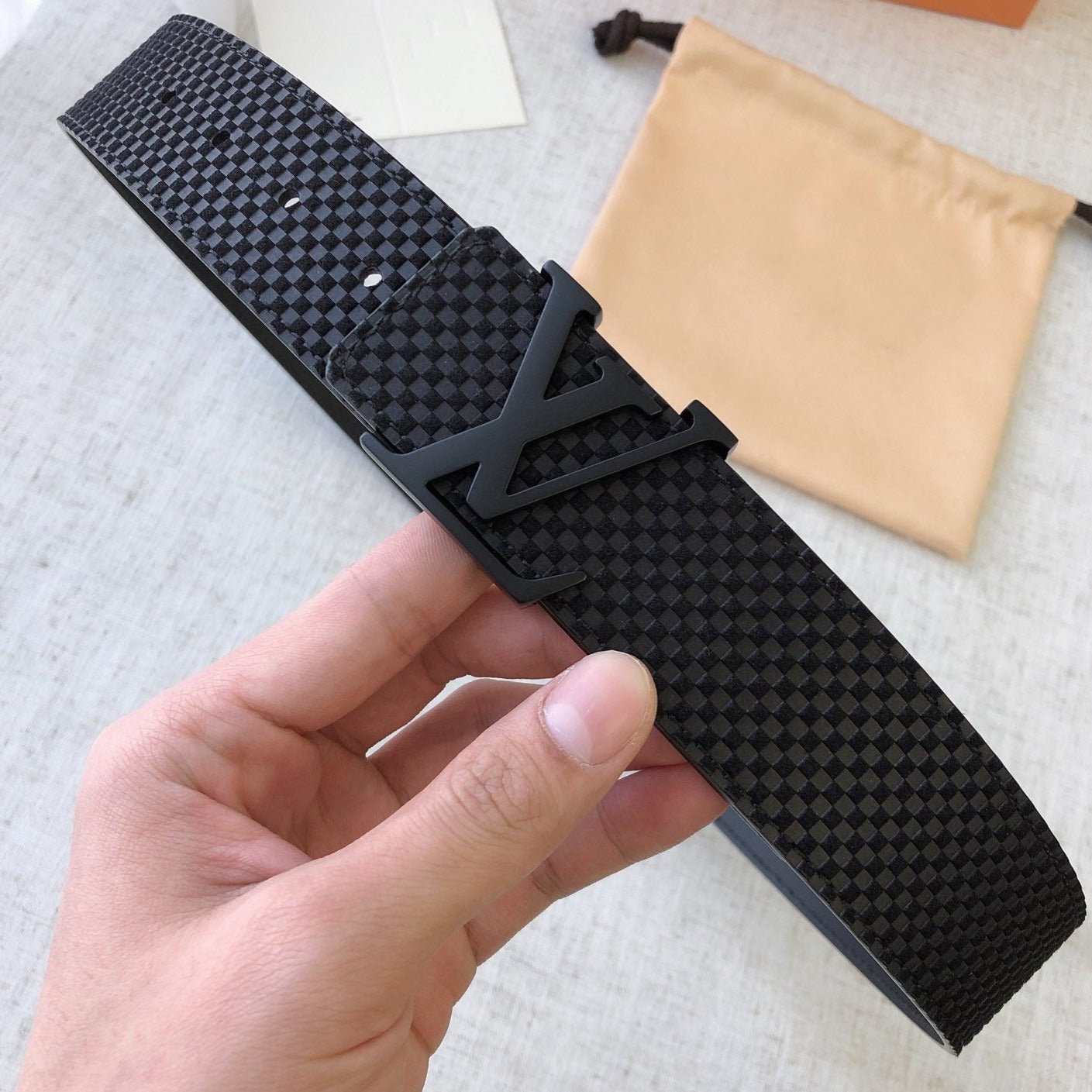 Louis Vuitton 40MM BELT BLACK BUCKLE EMBOSSED BLACK LEATHER