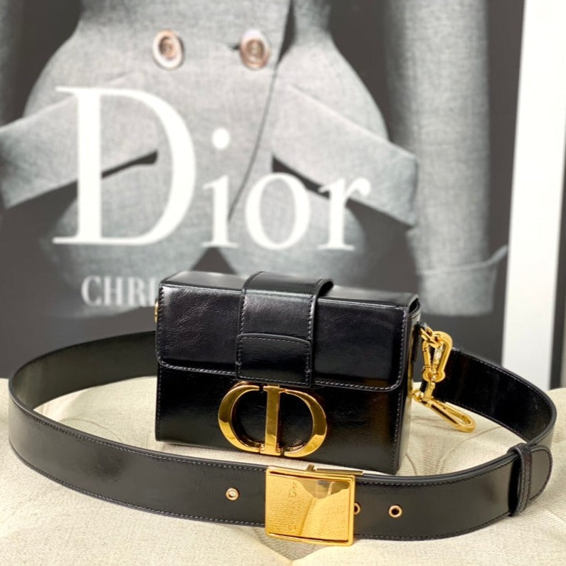 DIOR MONTAIGNE 19 HANDBAG IN BLACK CALFSKIN