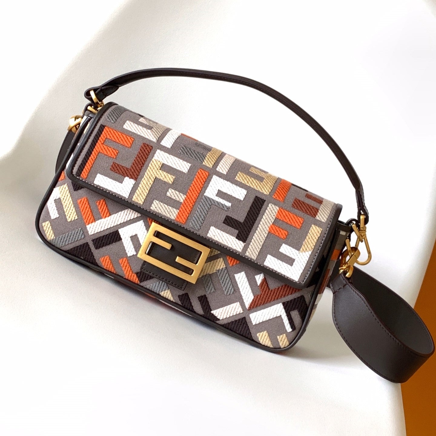 FENDI Fend Baguette Brown and Multicolour Canvas Bag 27 with FF Embroidery Ghw