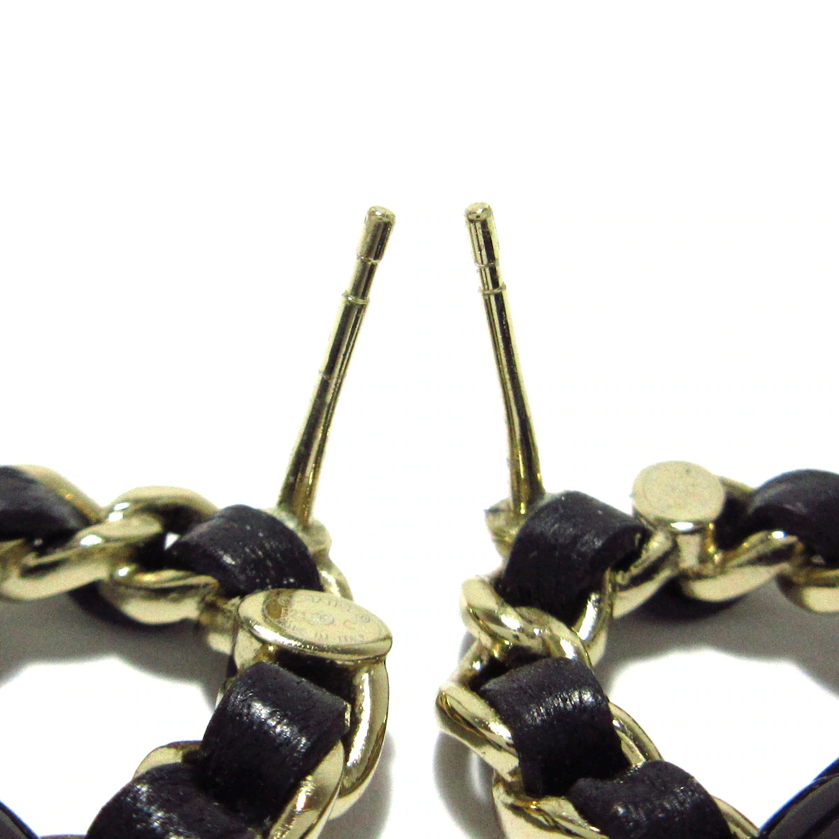 CHANEL - Matelasse Earrings Black Gold