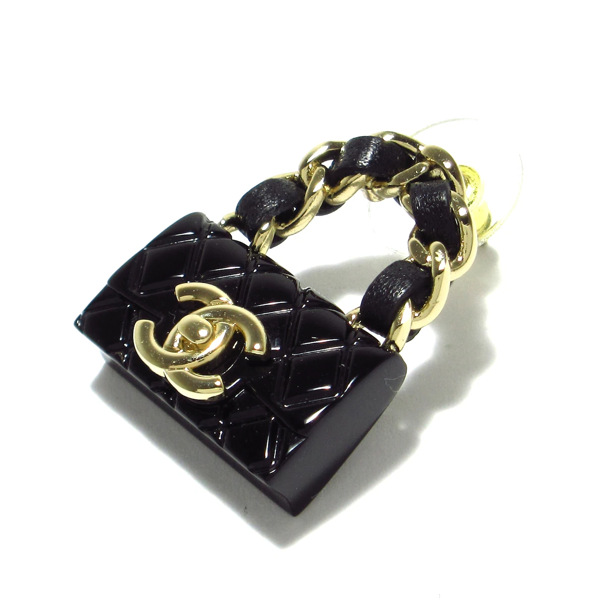 CHANEL - Matelasse Earrings Black Gold