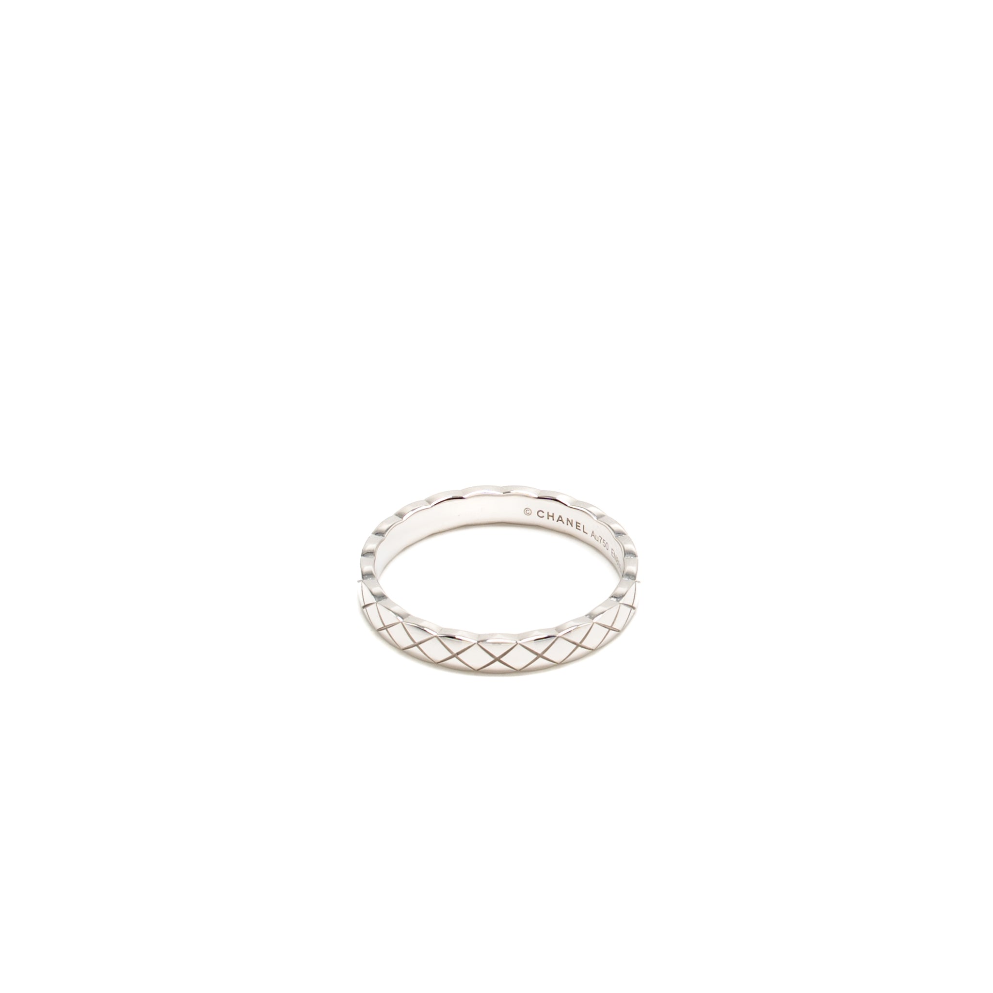 Chanel Size 61 Coco Crush Ring Mini version quilted motif White Gold