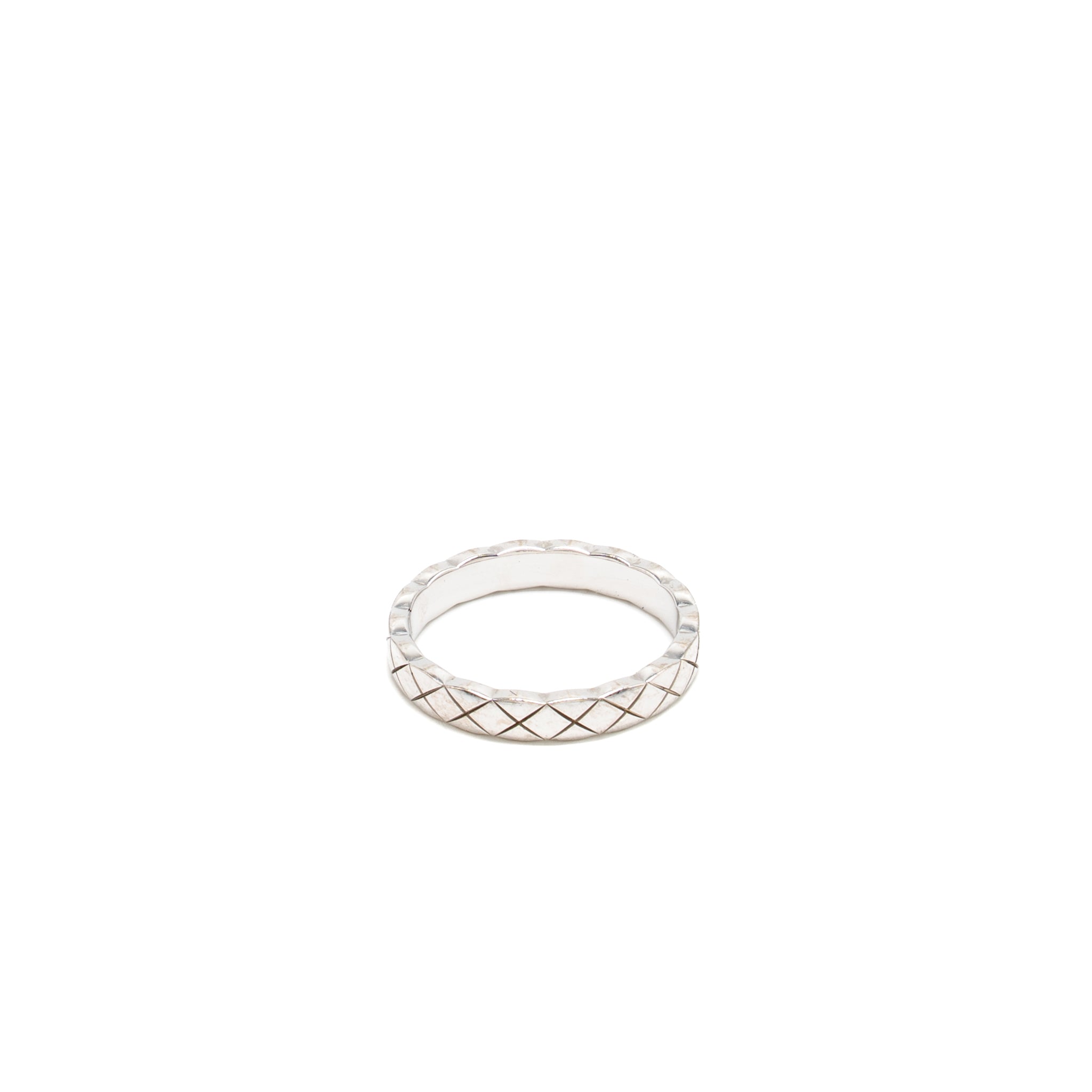 Chanel Size 52 coco crush ring mini version 18k white gold