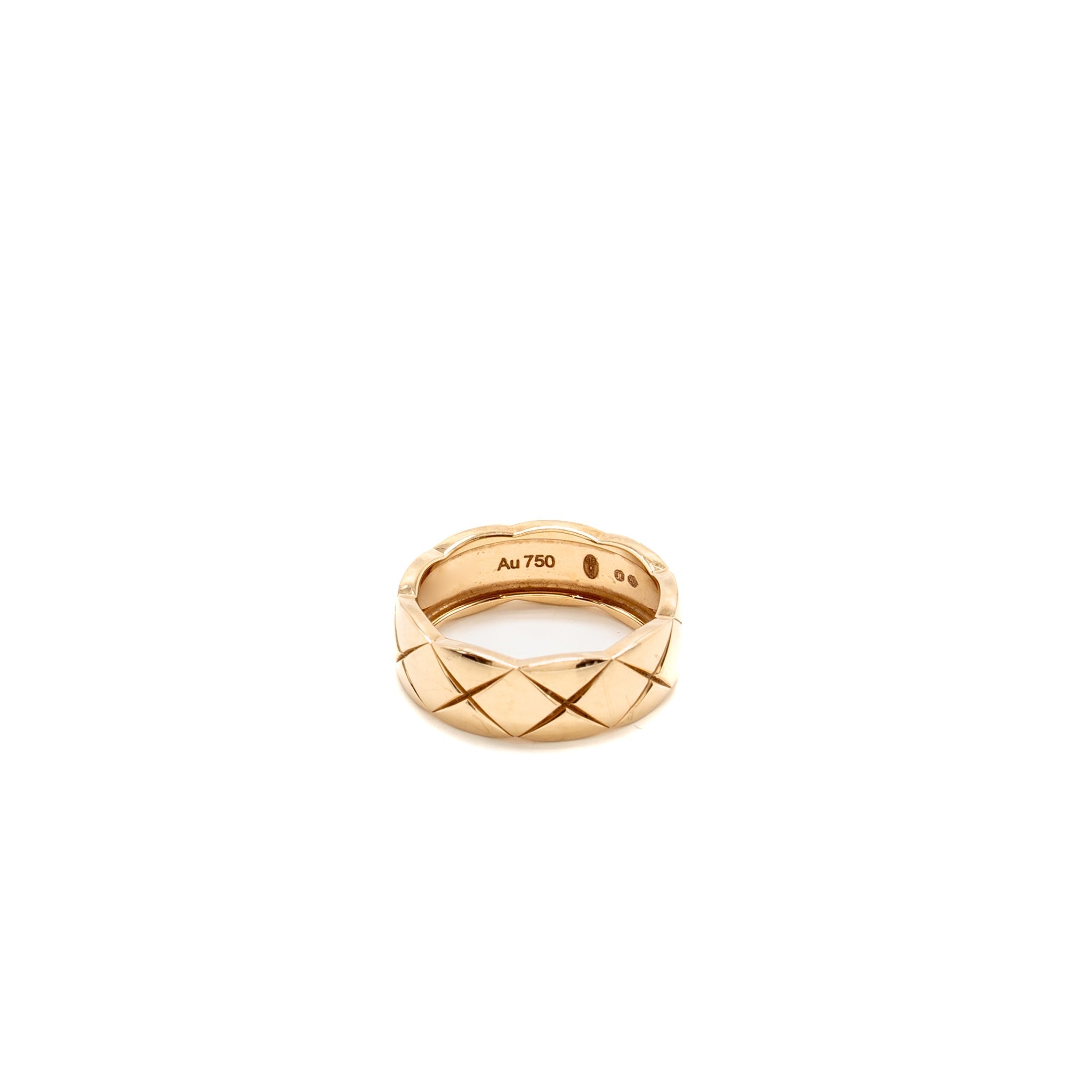Chanel size 53 coco crush ring small version quilted motif beige gold