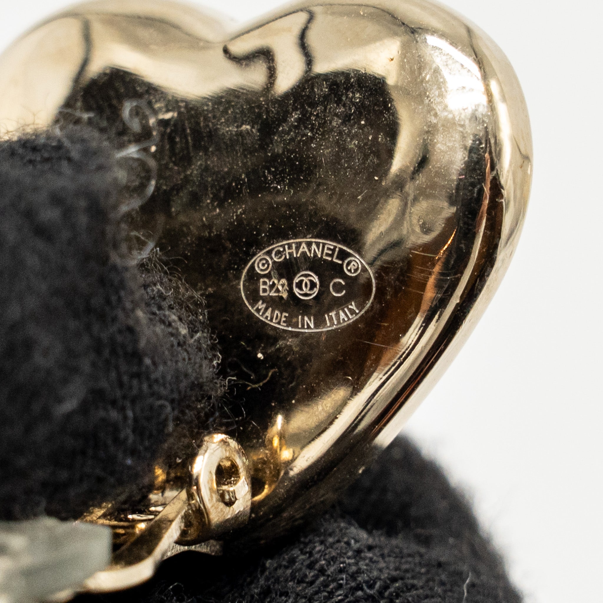 Chanel Pearly Heart Shape CC Logo Ear Clips Gold Tone