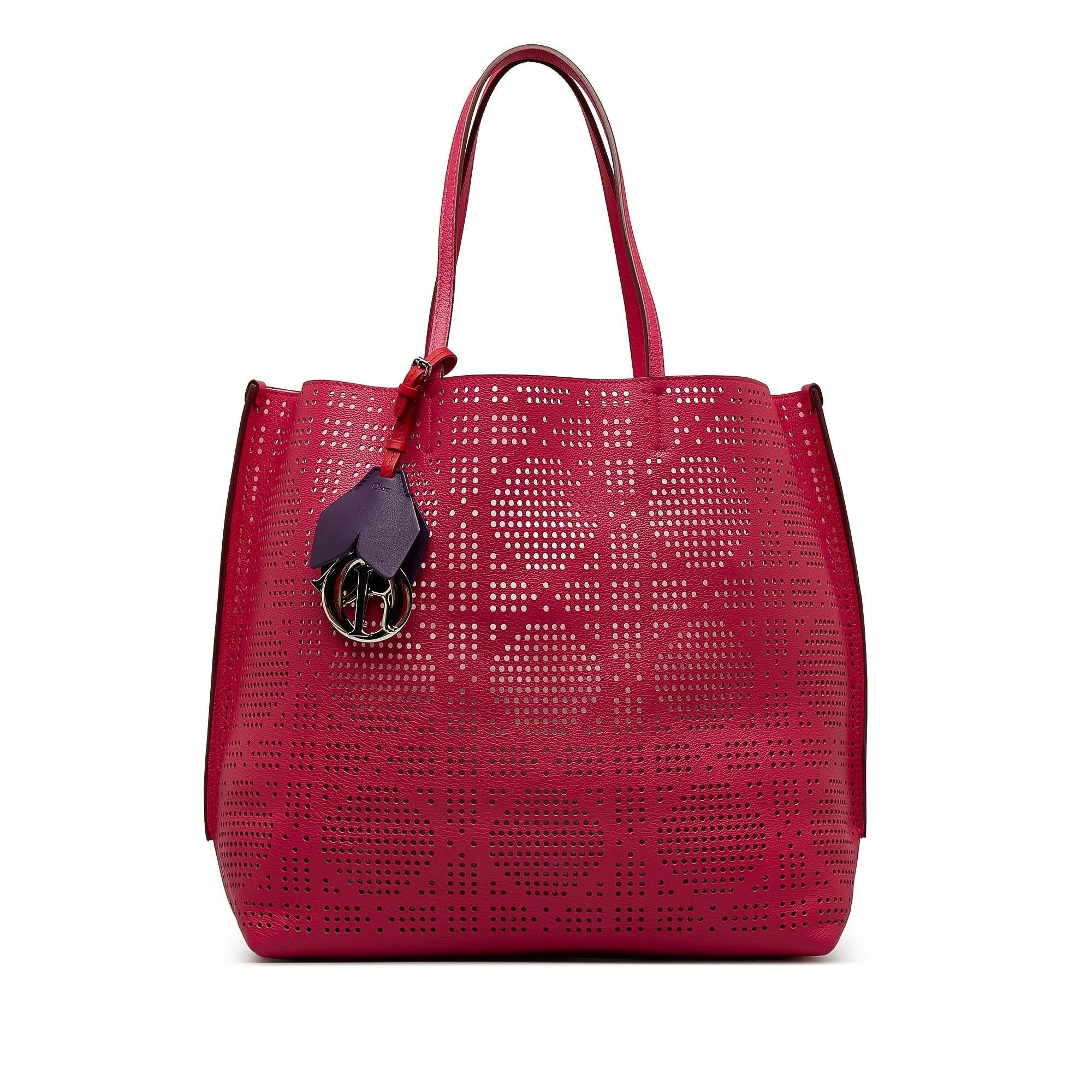 Dior Perforated Cannage Dioriva Tote (SHG-u7MifQ)