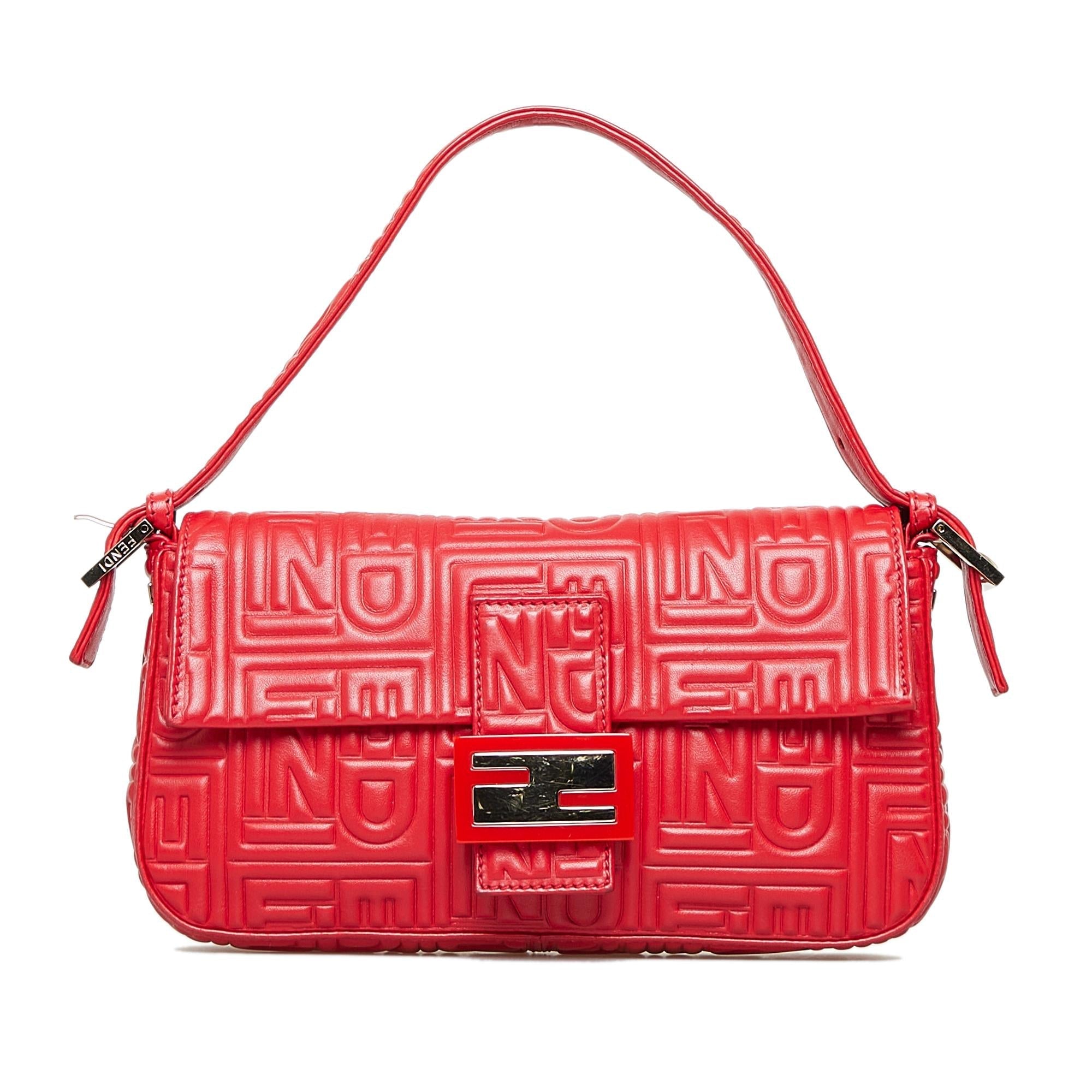 Fendi Embossed Leather Mamma Baguette (SHG-MZAgAO)
