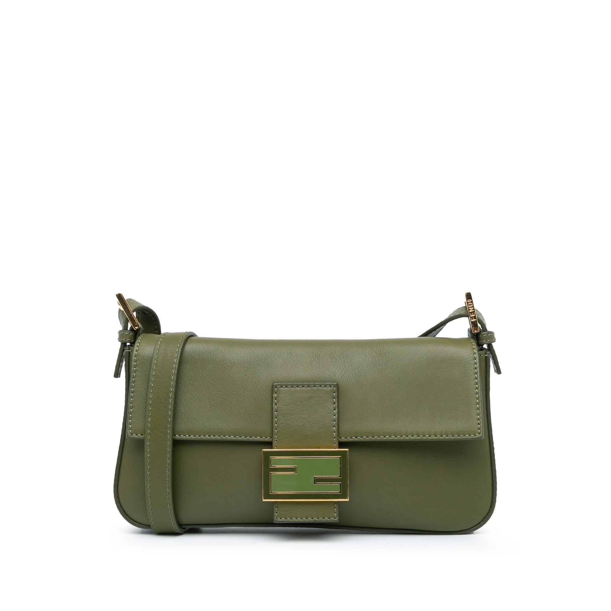 Fendi Leather Baguette Crossbody (SHG-ZNxLQ5)