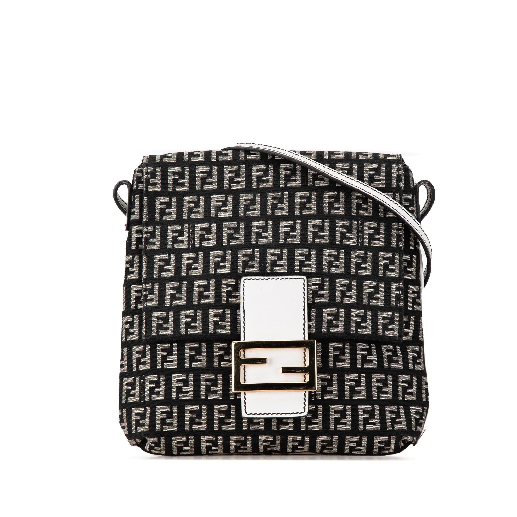 Fendi Zucchino Canvas Crossbody (SHG-edyBI6)