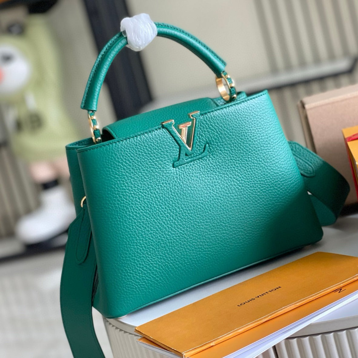 Louis Vuitton CAPUCINES MINI 21 DARK GREEN TAURILLON GOLD HARDWARE