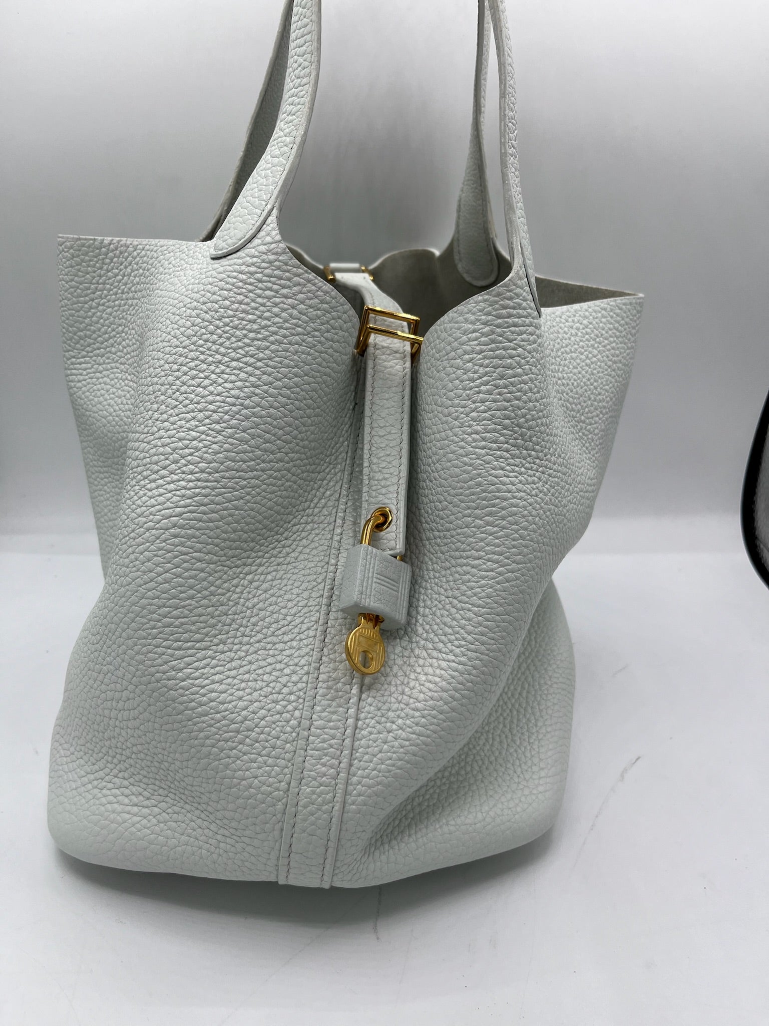 HERMES - Picotin Lock 22 White Clemence Handbag