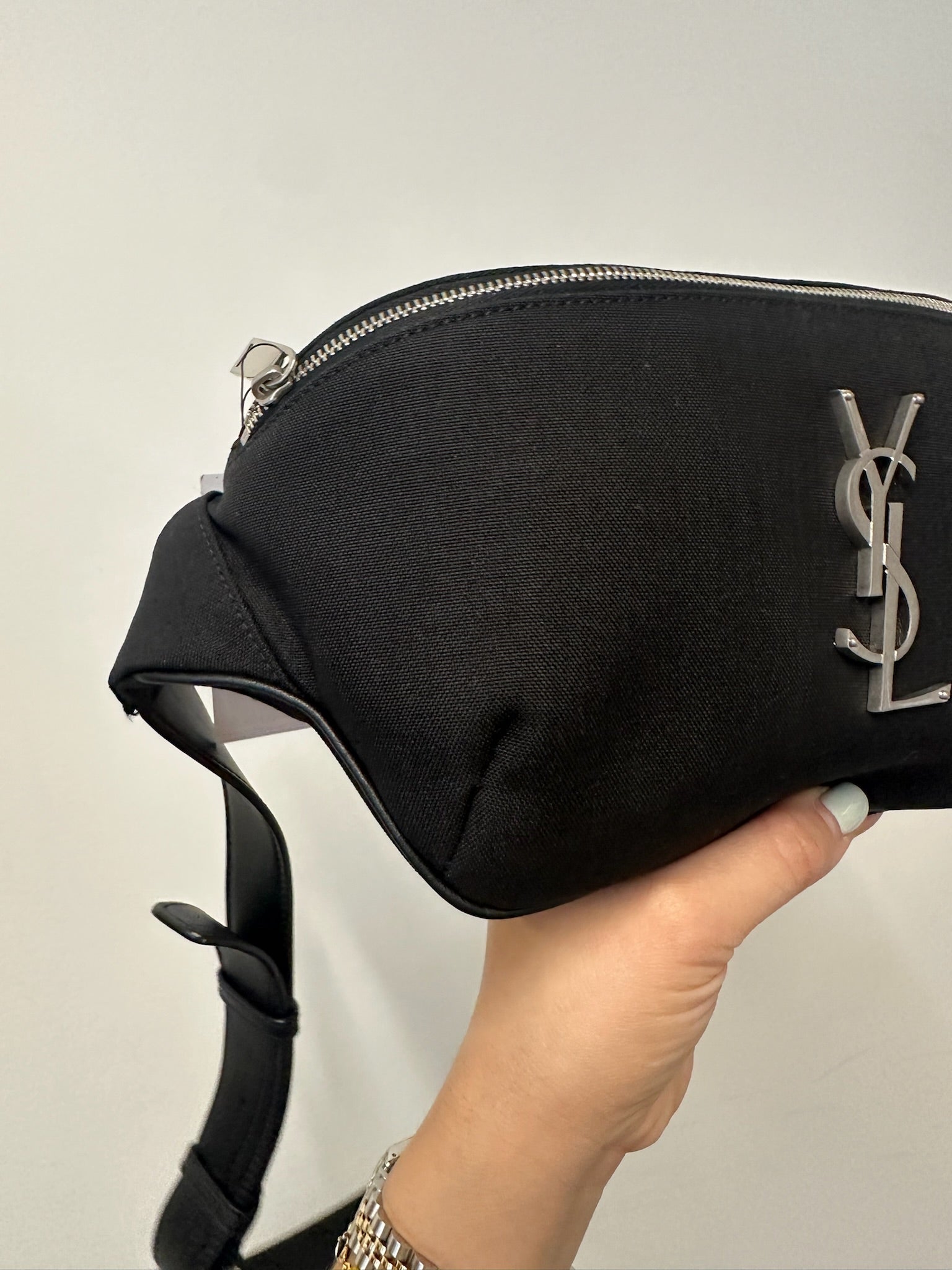 SAINT LAURENT - Classic Monogram Black Belt Bag