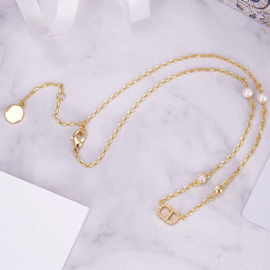 DIOR NECKLACE PEDANT GOLD DIAMOND 4 PEARL