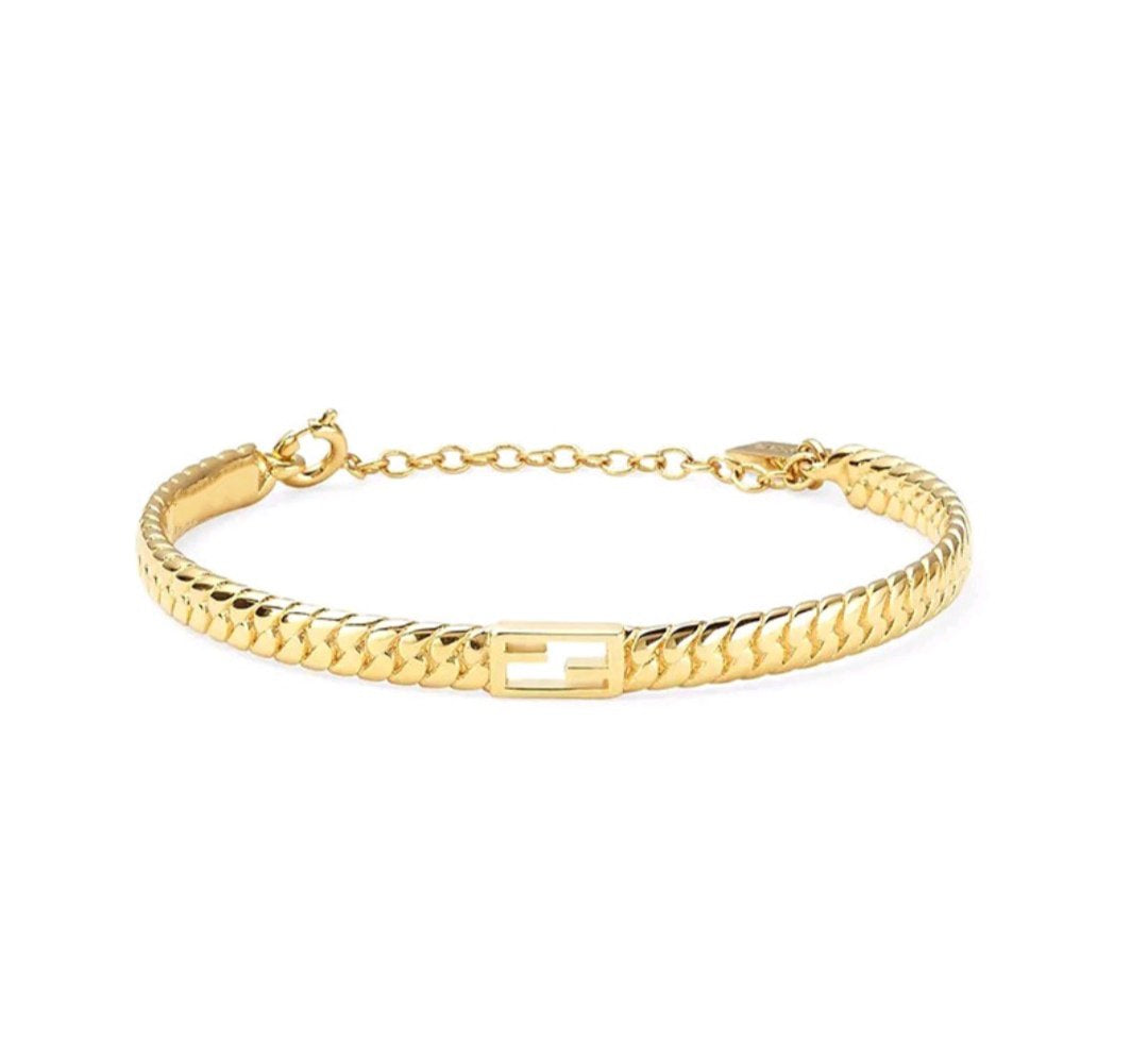 FENDI F BAGUETTE LINK CHAIN  GOLD BRACELET