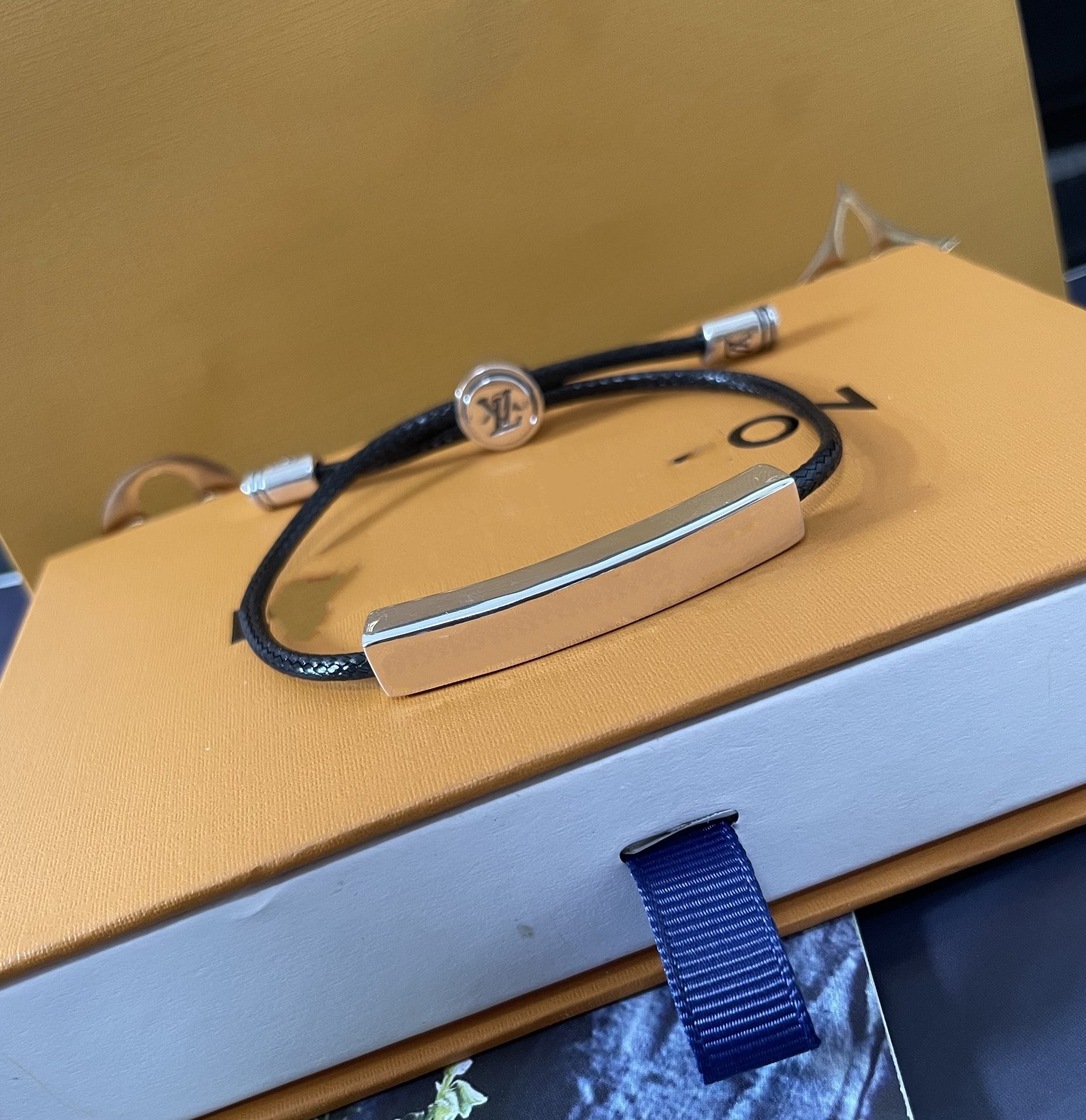 Louis Vuitton SPACE BRACELET COUPLE BRACELET