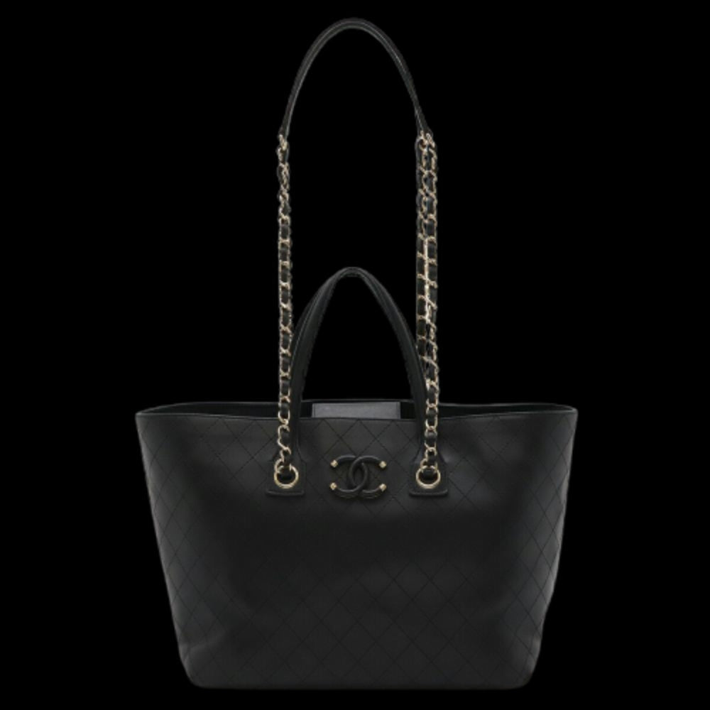 Black Leather Chanel Shoulder Bag