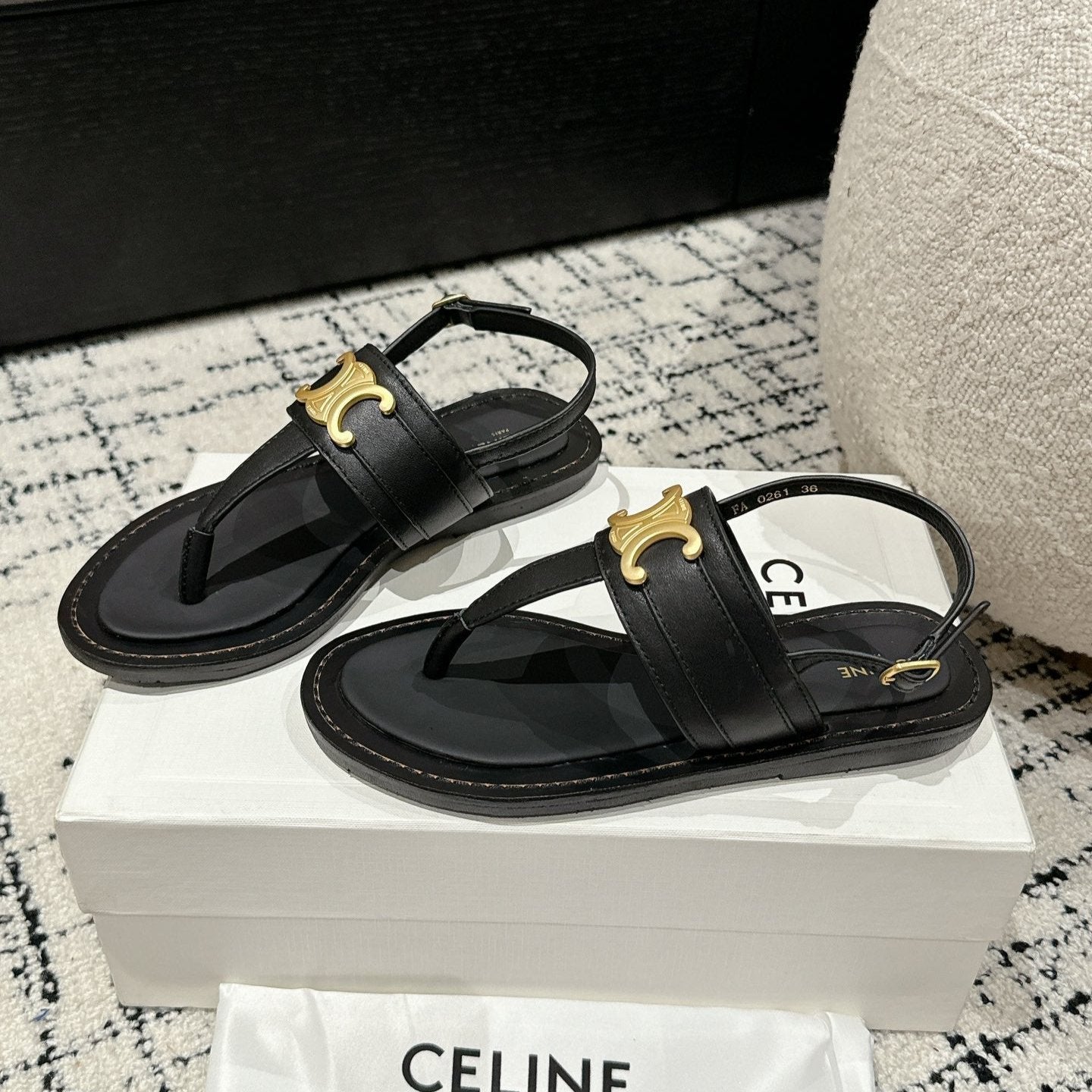 Celine THONG SANDAL IN BLACK CALFSKIN