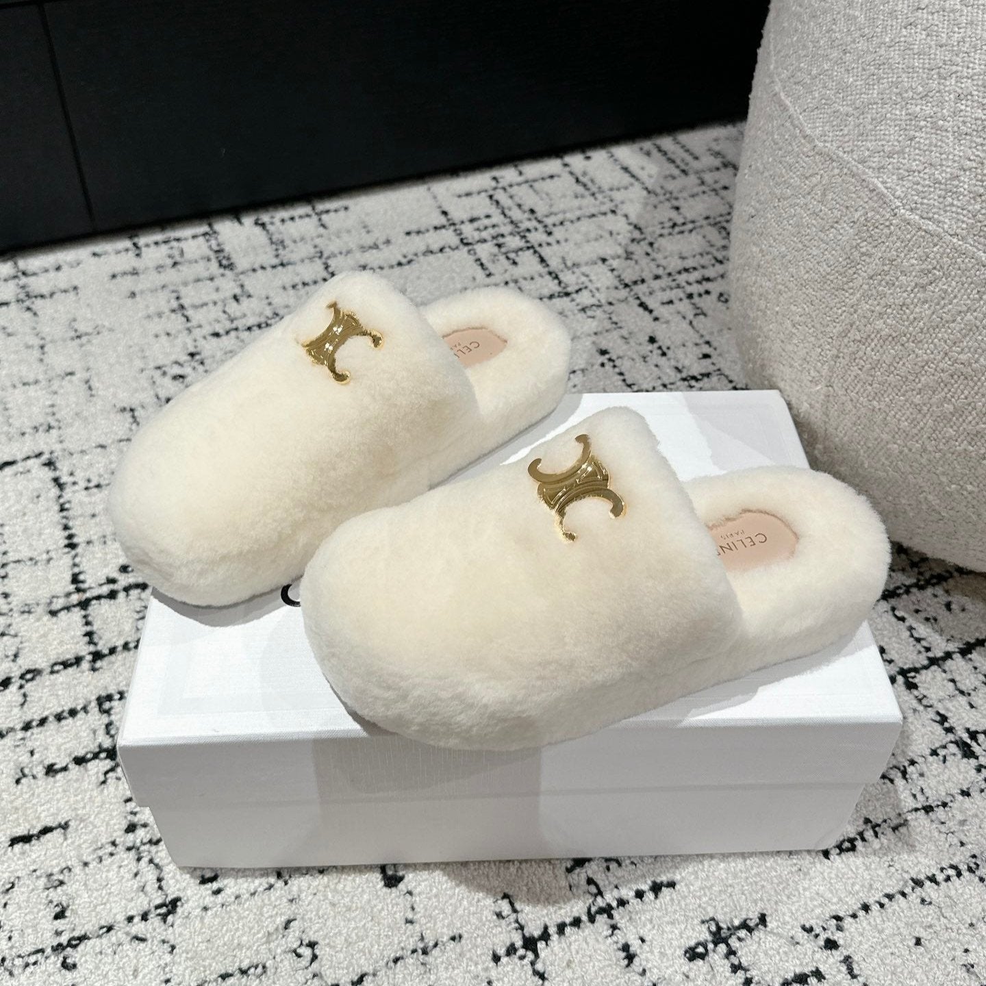 Celine SLIPPER IN WHITE SHEARLING