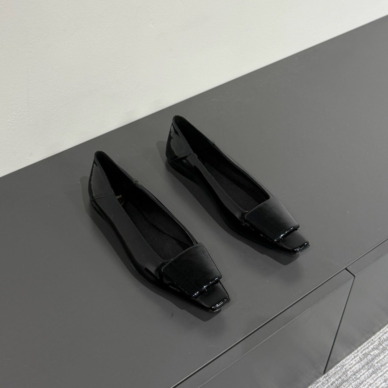 Saint Laurent POPPY BALLET FLATS IN BLACK GLOSSY LAMBSKIN