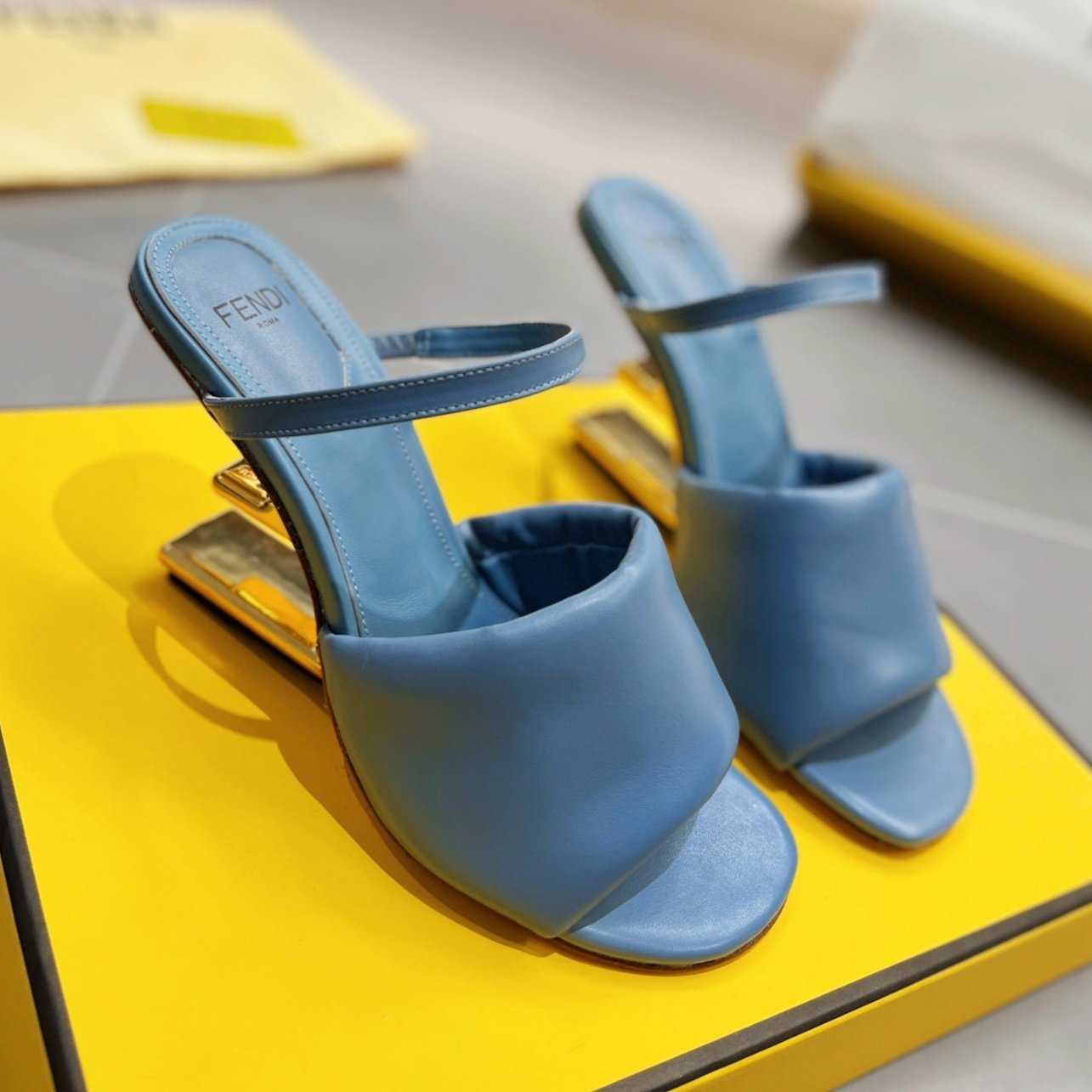 FENDI FENDI BAGUETTE HIGH-HEEL SANDALS 8 CM IN CERULEAN BLUE CALFSKIN