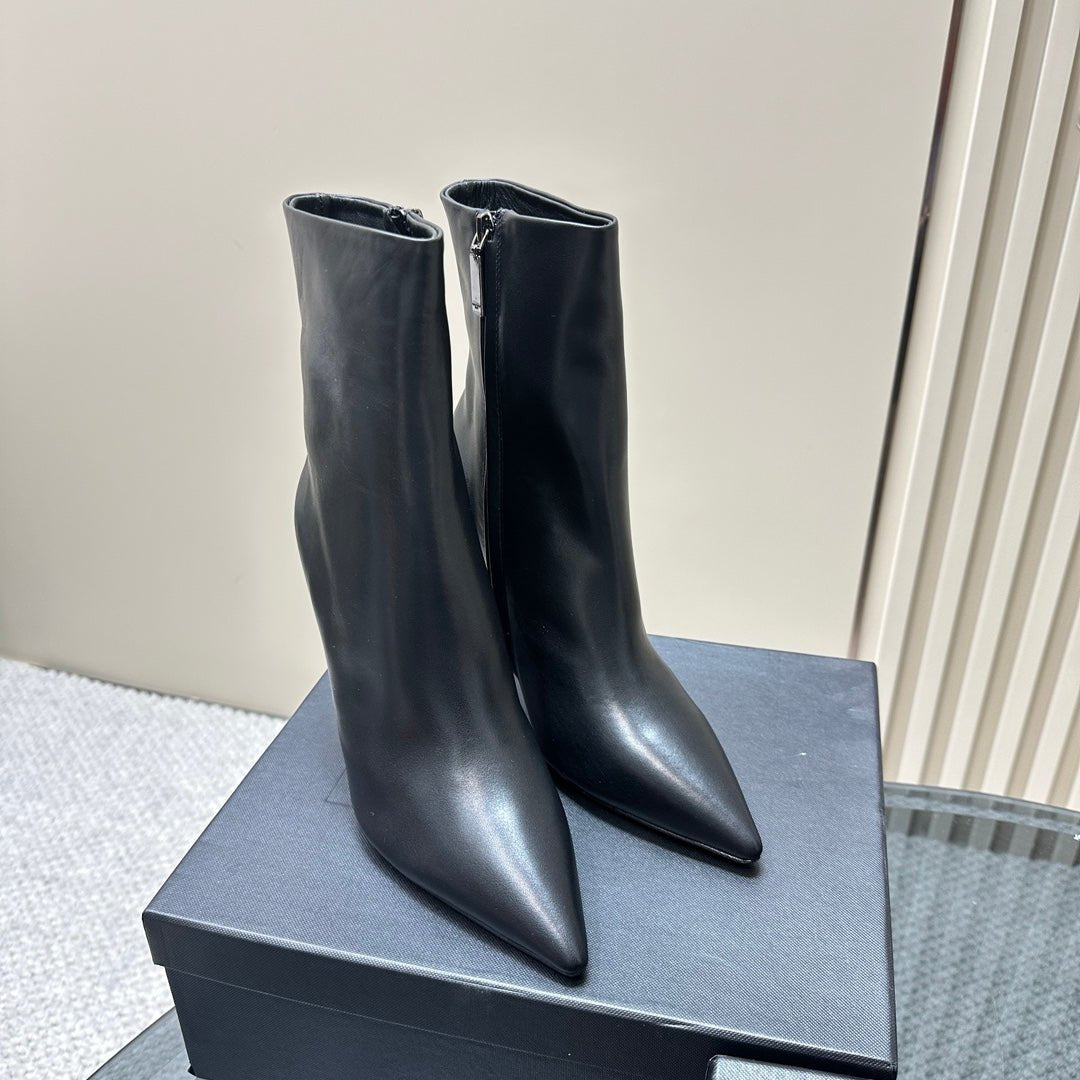 Saint Laurent SL OPYUM HEELED BOOT BLACK CALFSKIN