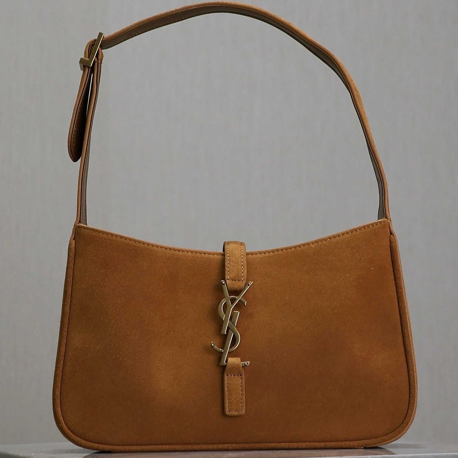 Saint Laurent LE 5 À 7 BAG 25 IN BRONZE BROWN SUEDE COPPER LOGO