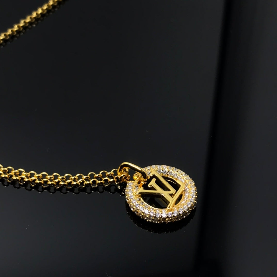 Louis Vuitton BY NIGHT DIAMOND PAVED GOLD NECKLACE