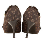 Louis Vuitton Monogram Canvas Leather Pumps