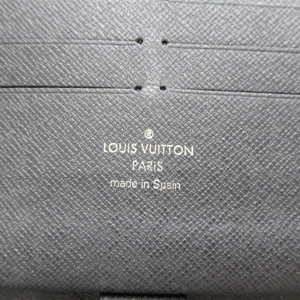 Louis Vuitton Taiga Zippy Organizer Wallet M30513