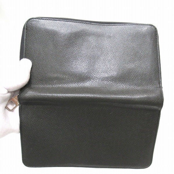 Louis Vuitton Taiga Zippy Organizer Wallet M30513