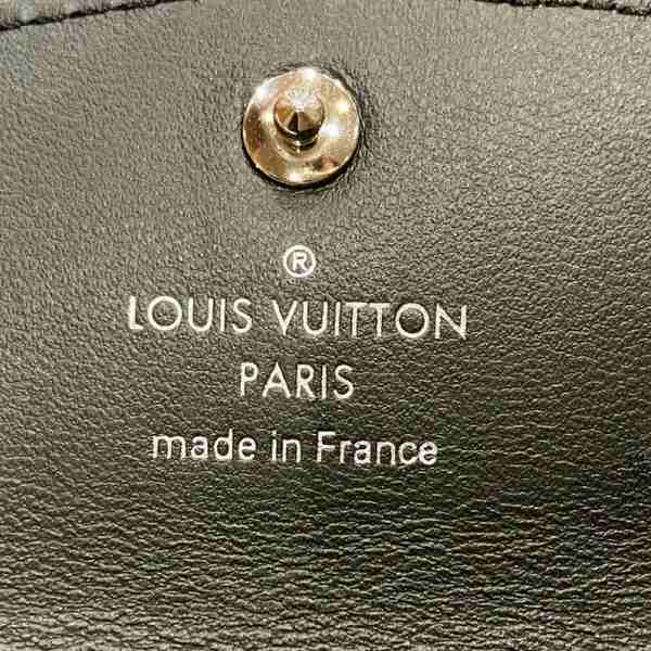 Louis Vuitton Mahina Leather Key Case M64054