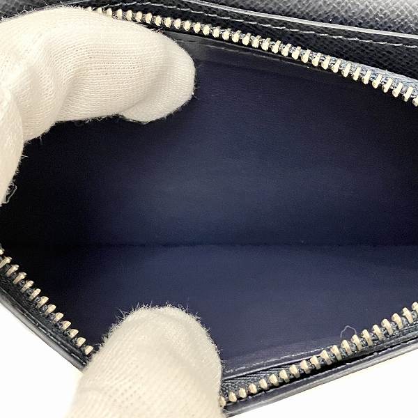 Louis Vuitton Taiga Portefeuille Brazza Wallet