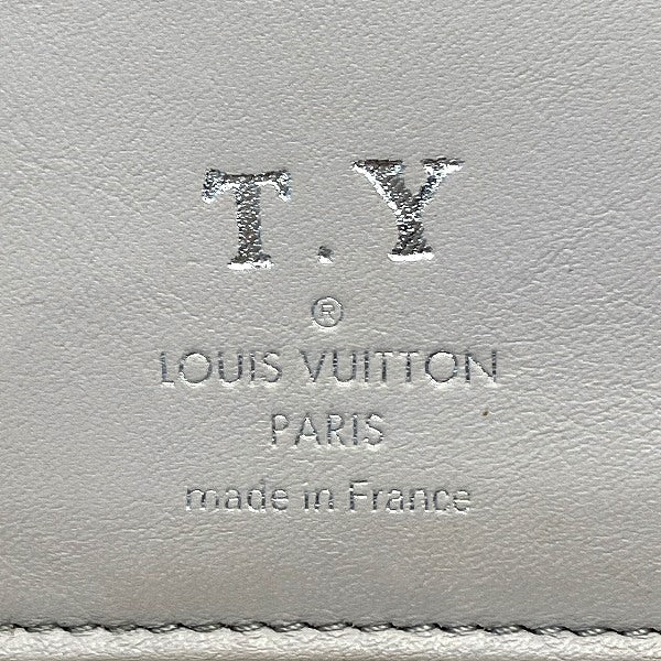 Louis Vuitton Capucines Compact Wallet M63221