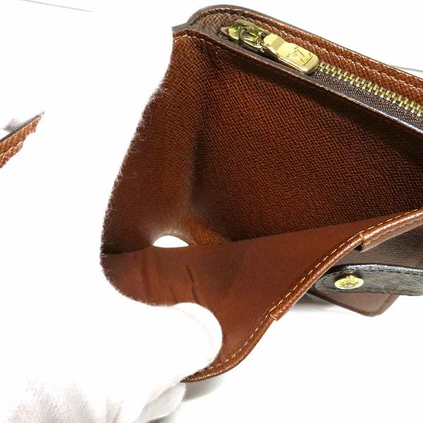 Louis Vuitton Monogram Compact Zip Wallet M61667