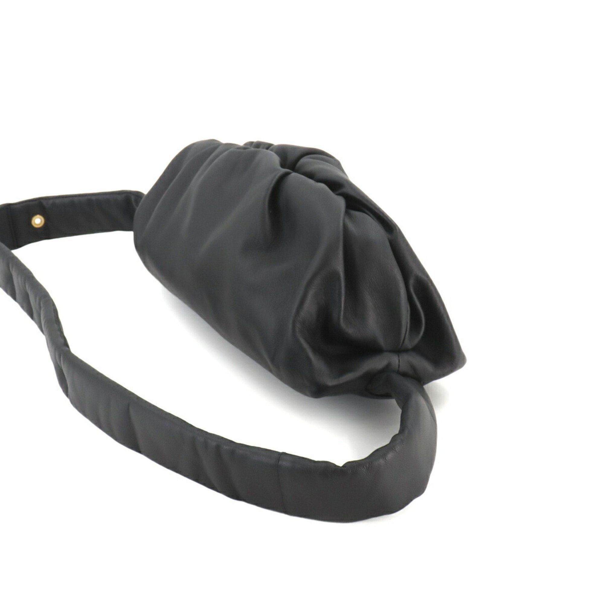 BOTTEGA VENETA The pouch Shoulder Bag