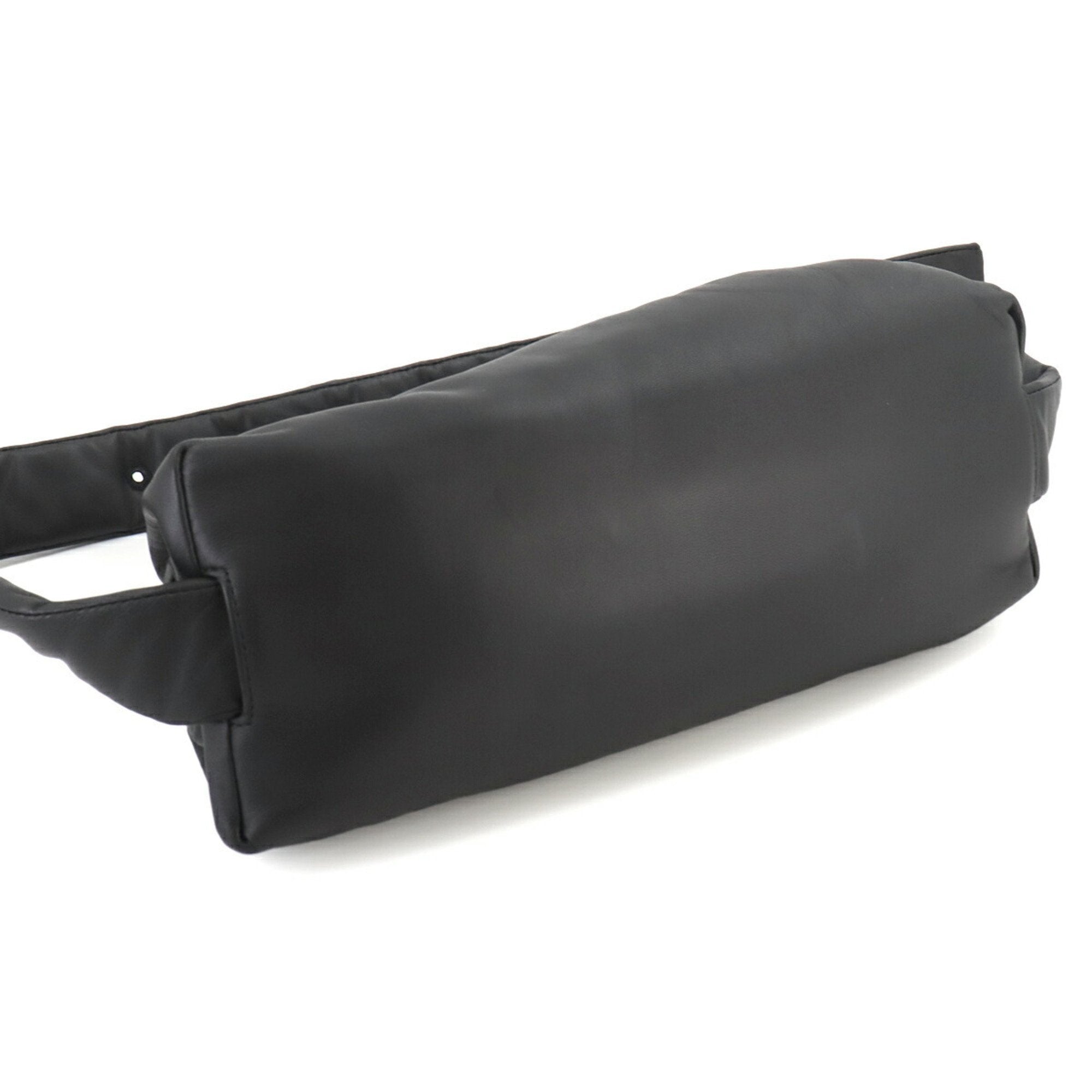 BOTTEGA VENETA The pouch Shoulder Bag