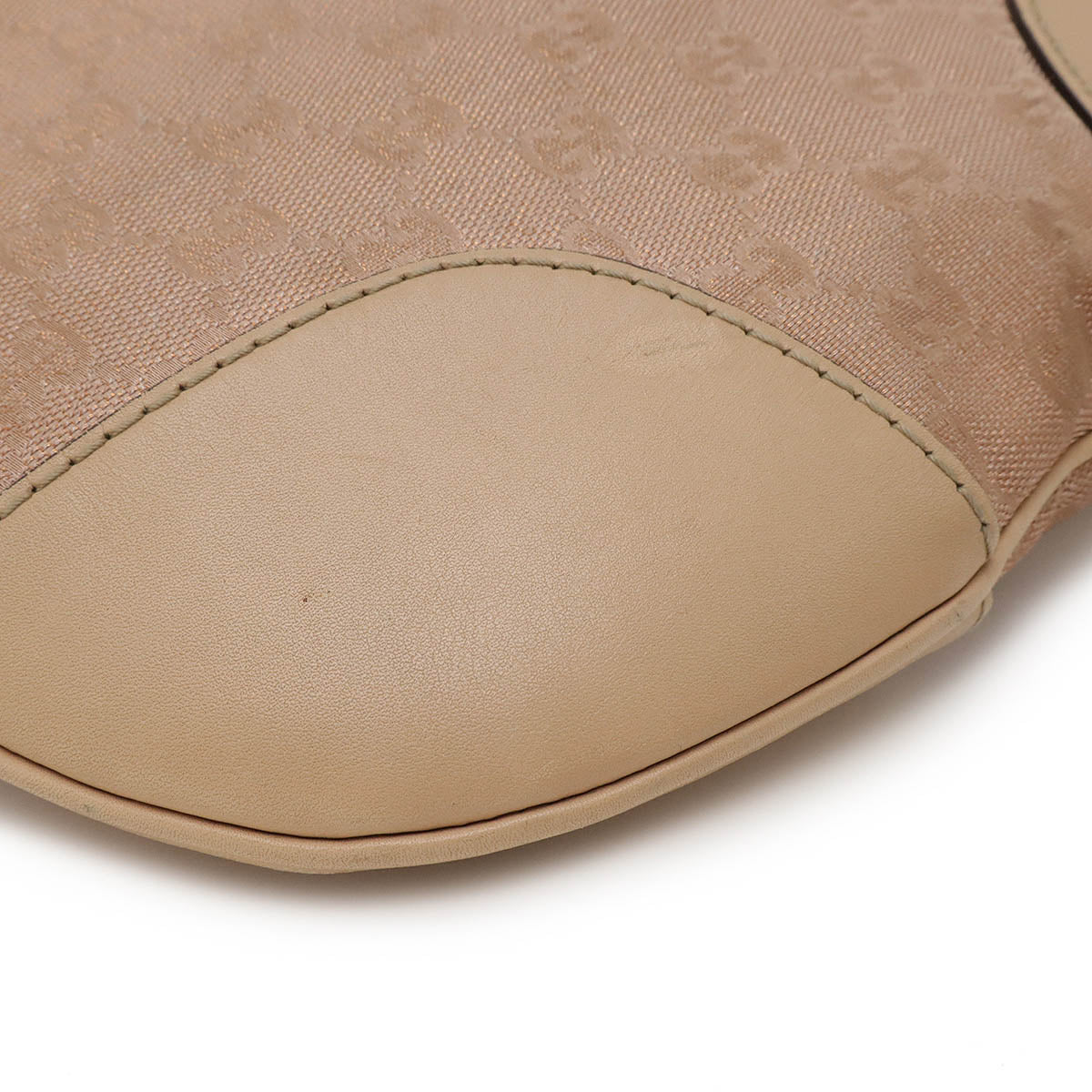 Gucci GG Canvas Lovely Heart Shoulder Bag 257069