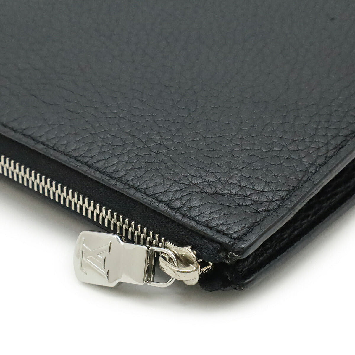Louis Vuitton Pochette Jour GM NM Taurillon Leather Clutch Bag