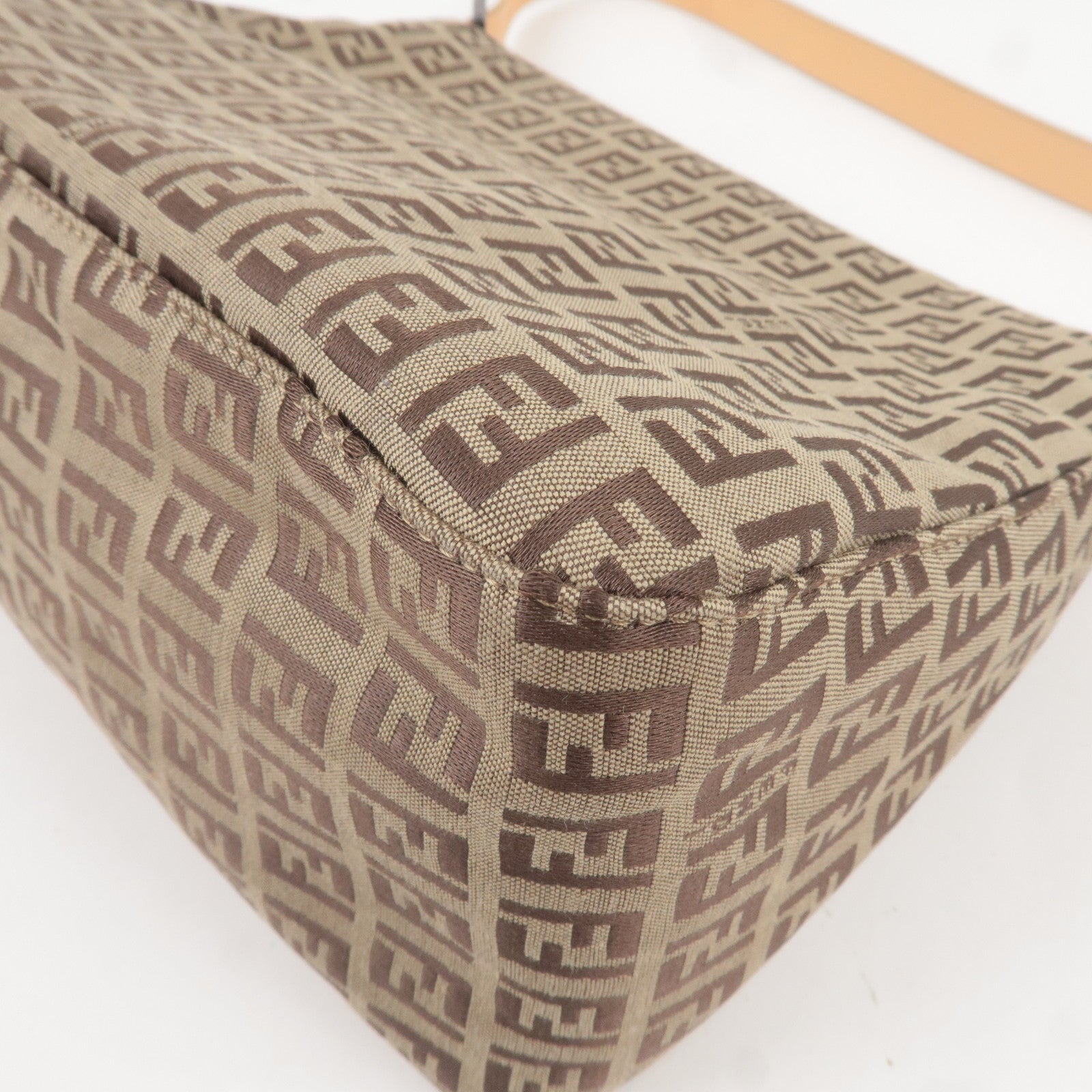 FENDI Mamma Baguette Zucchino Leather Shoulder Bag Beige 8BR001