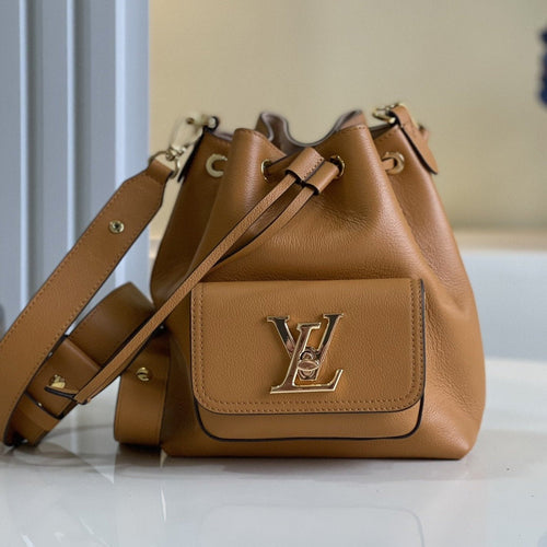 Louis Vuitton LOCKME BUCKET 23 ARIZONA BEIGE GRAINED CALF SKIN