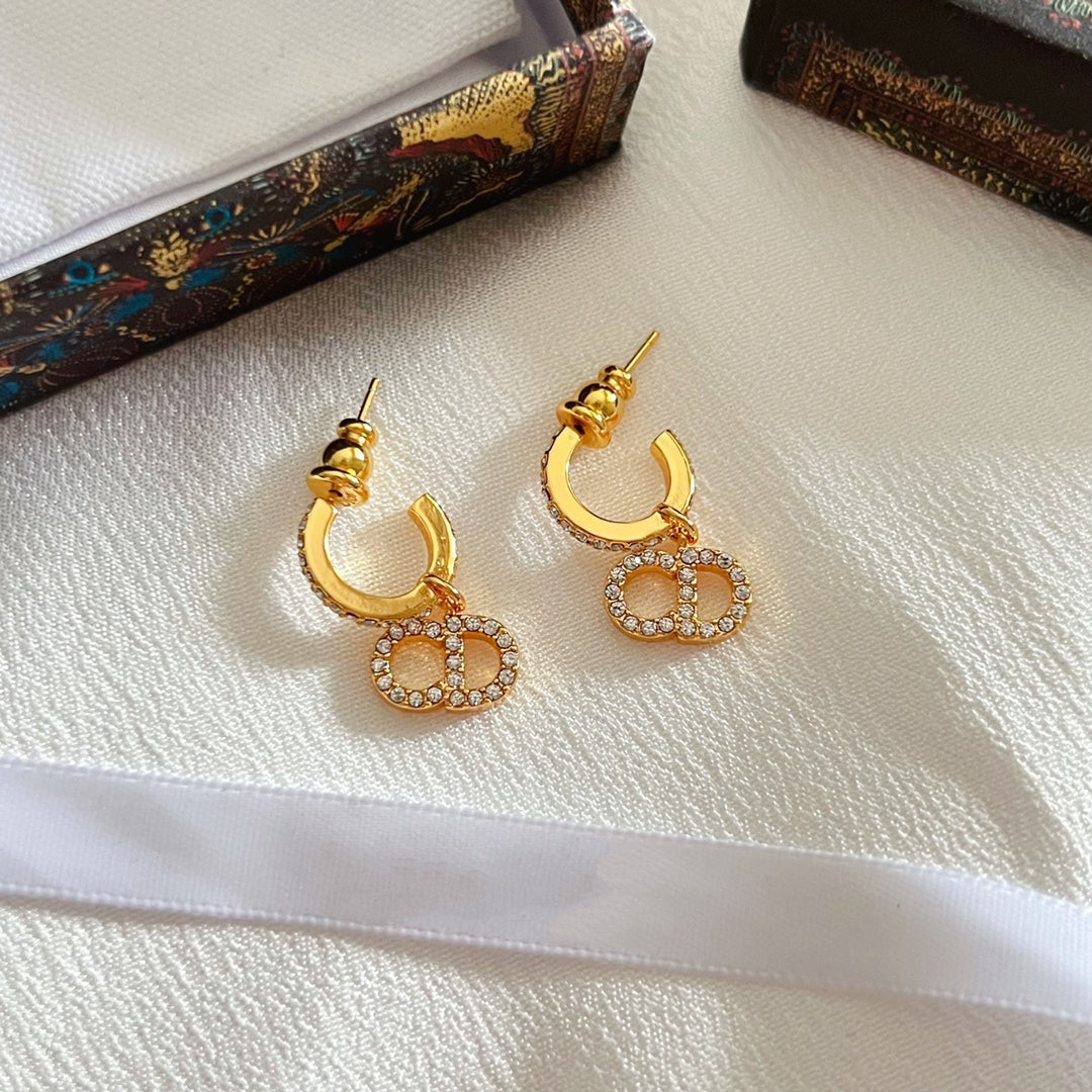 DIOR DROP EARRINGS GOLD