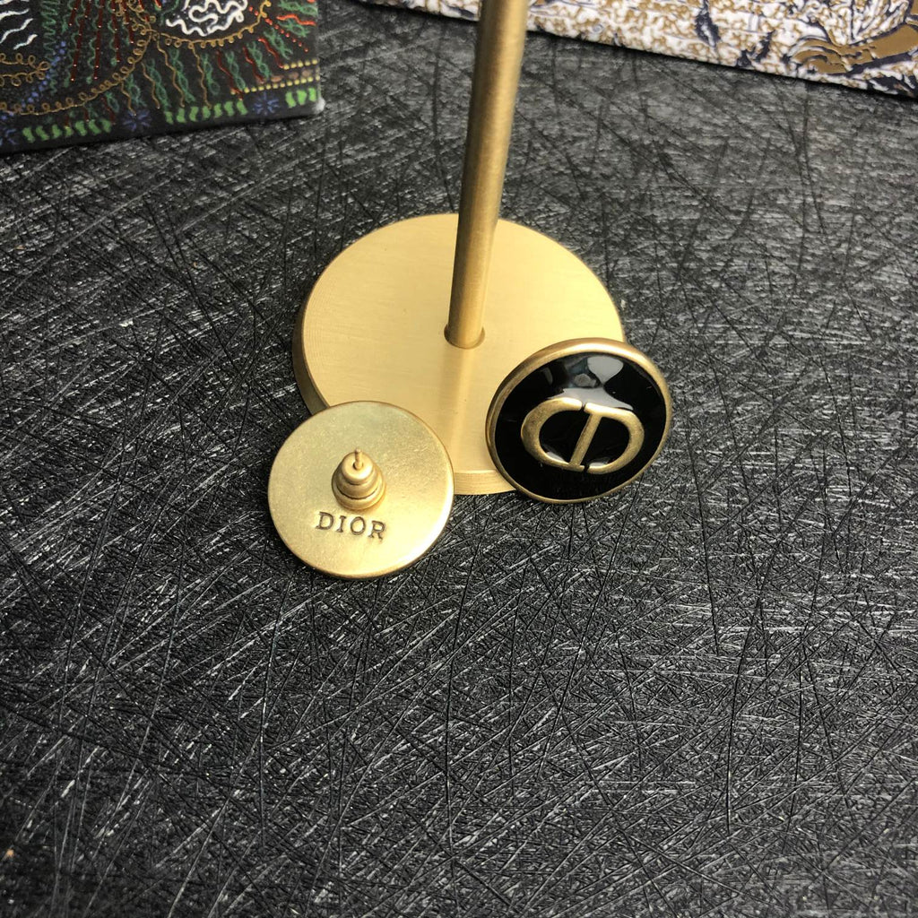 DIOR STUD ONYX EARRINGS