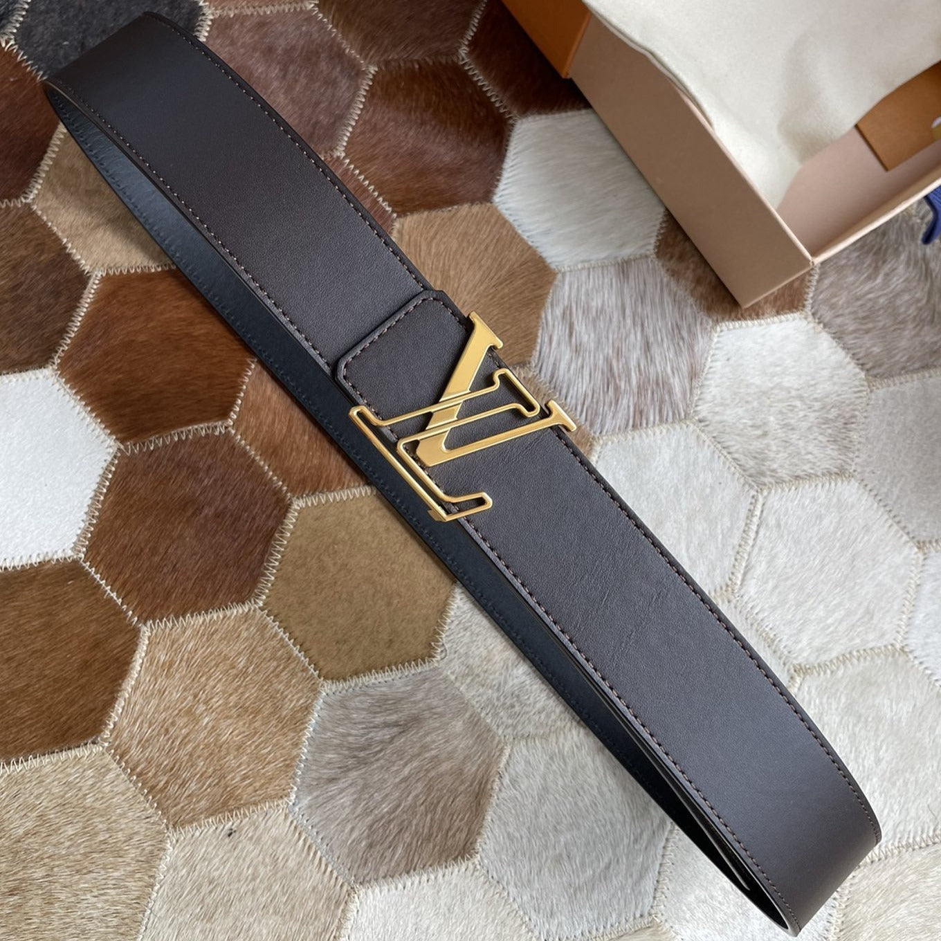 Louis Vuitton 40MM REVERSIBLE BELT GOLD BUCKLE BLACK CHOCOLATE LEATHER