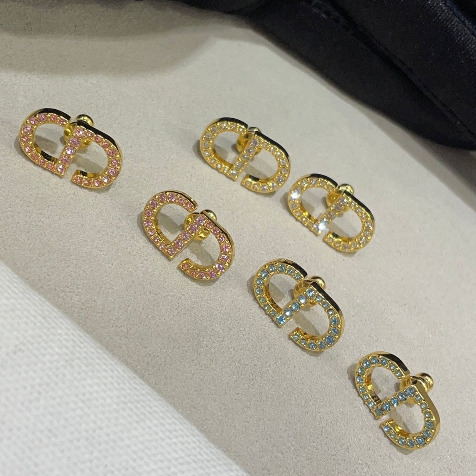 DIOR PETIT DIAMOND GOLD STUD EARRINGS