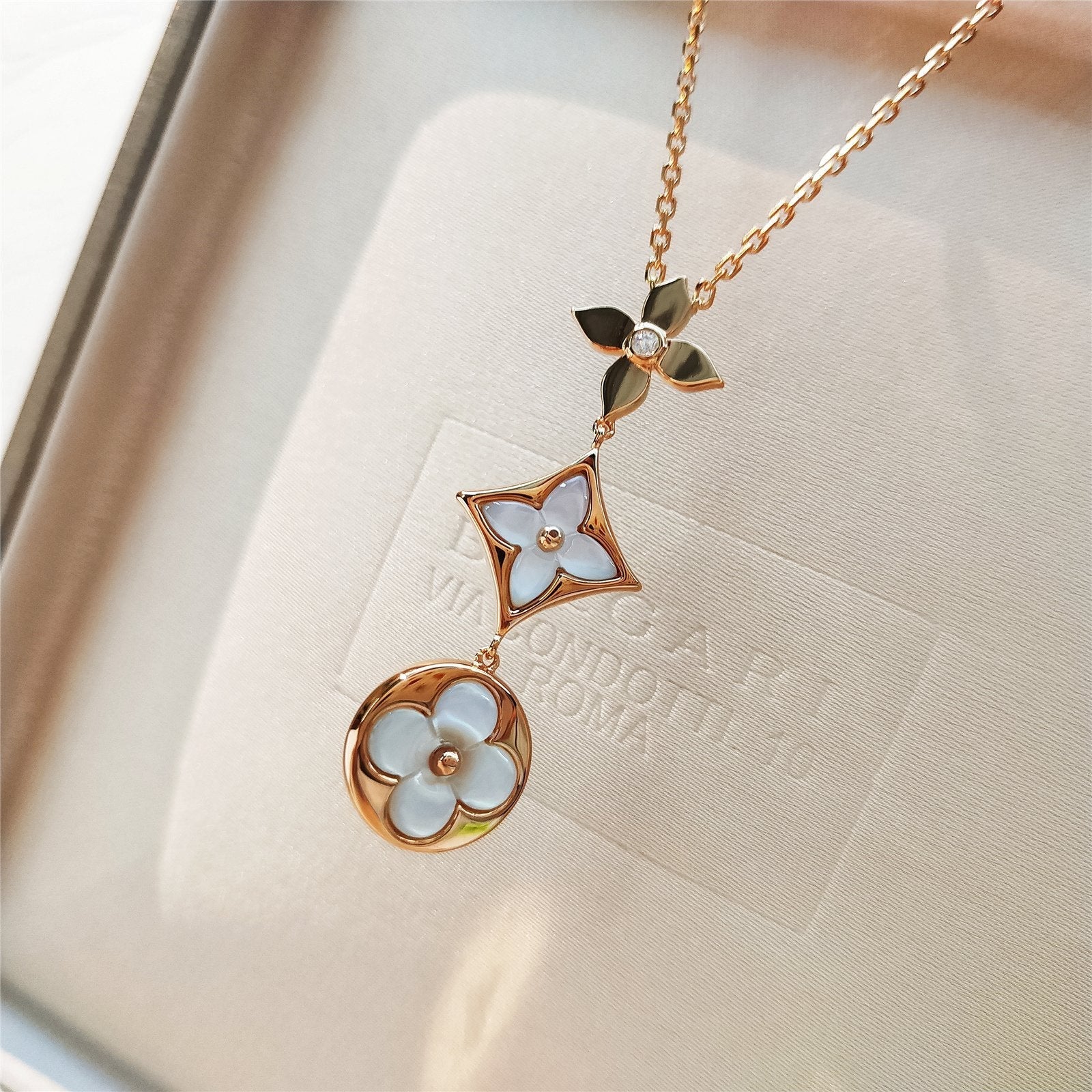 Louis Vuitton STAR AND SUN MOP 3 MOTIF PINK GOLD NECKLACE