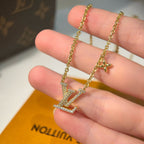 Louis Vuitton LOGO PENDANT DIAMOND GOLD NECKLACE