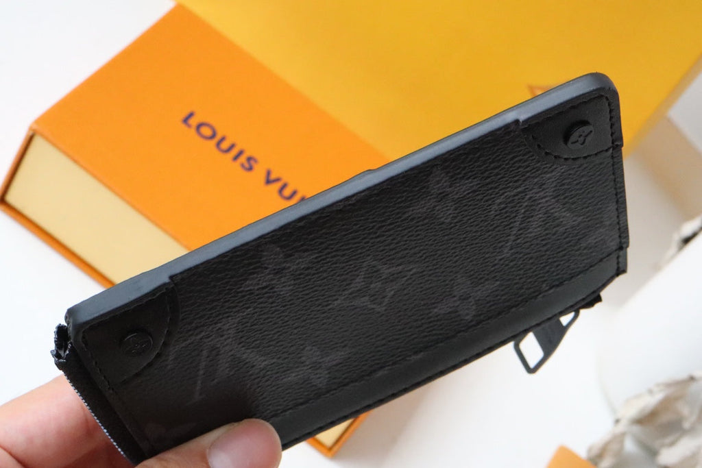 Louis Vuitton TRUNK MULTI CARD HOLDER CASE BLACK