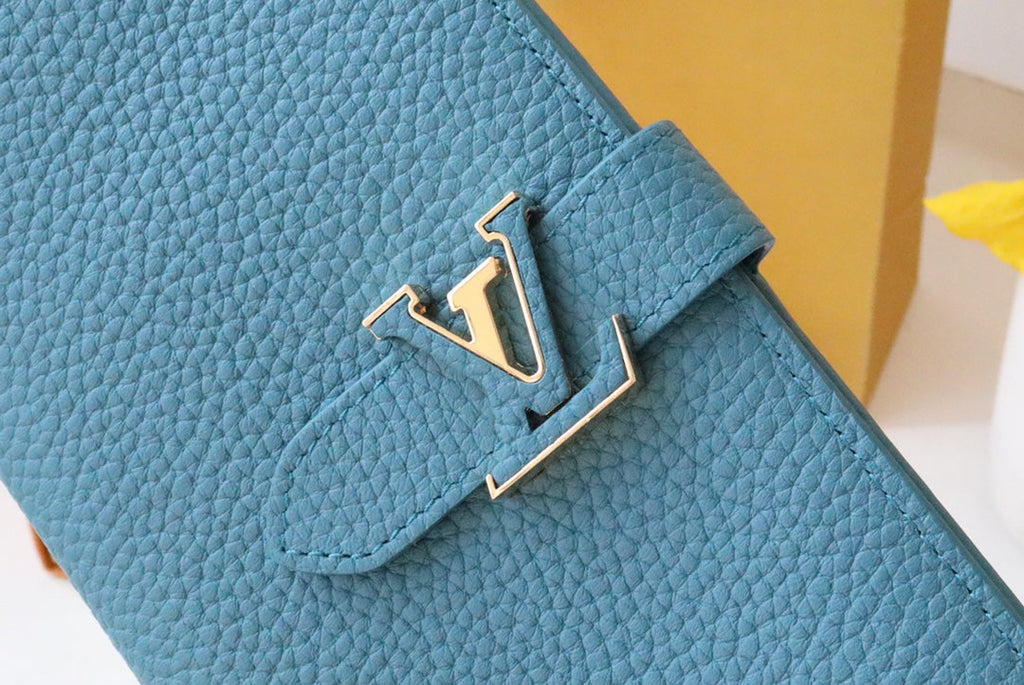 Louis Vuitton VERTICAL WALLET CAPUCINES CLOUD BLUE