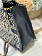 DIOR MEDIUM BOOK TOTE 36 BLUE OBLIQUE EMBROIDERY