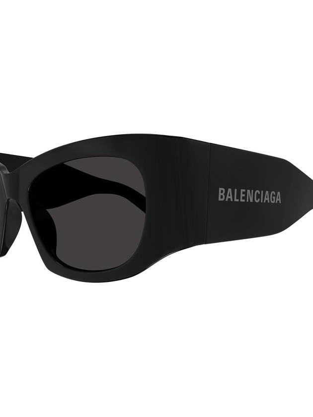 Balenciaga Eyewear Cat Eye Frame Sunglasses AA649051OM
